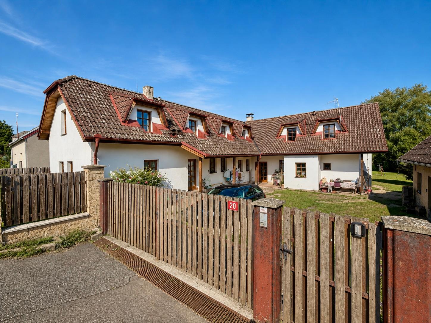 4+1 v jedinečném domě u vody – Ve Zlaté 152m2